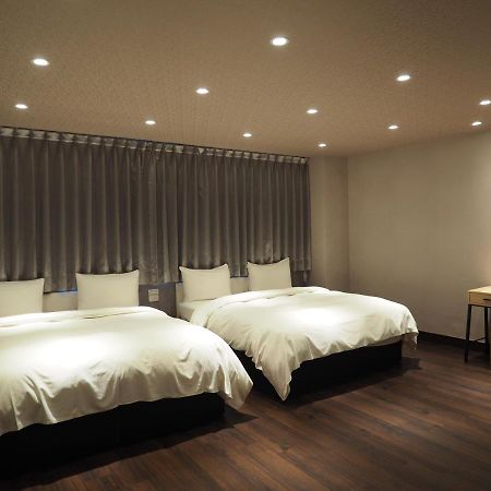 Day Chen Hotel Yilan Zewnętrze zdjęcie