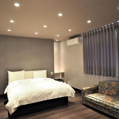 Day Chen Hotel Yilan Zewnętrze zdjęcie
