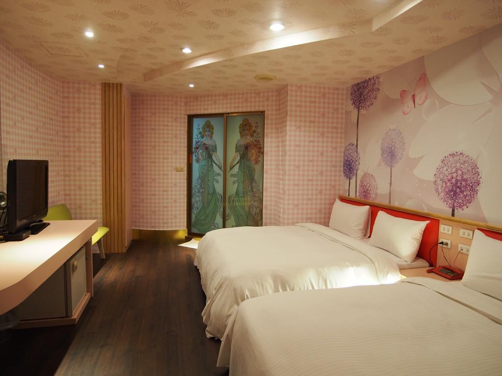 Day Chen Hotel Yilan Zewnętrze zdjęcie