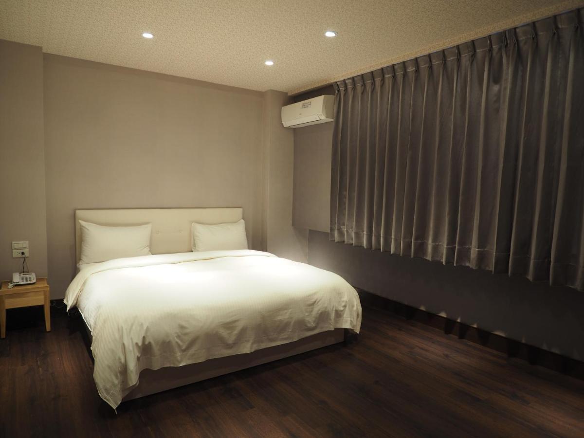 Day Chen Hotel Yilan Zewnętrze zdjęcie